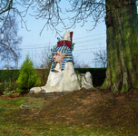 842186 Afbeelding van de folly 'De Sfinx' (ca. 1962) in de tuin van buitenplaats Persijn (Achterweteringseweg 10) te ...